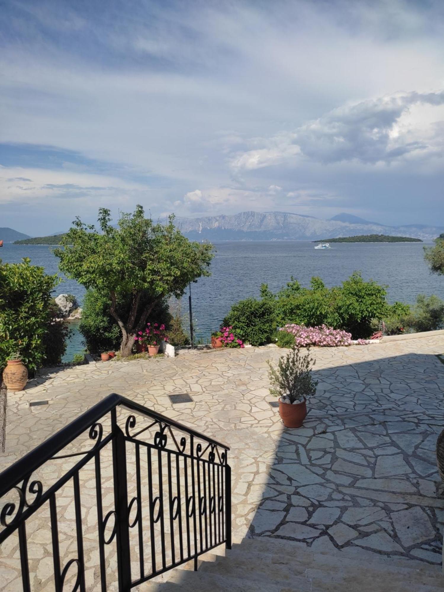 Yénion Korakias Seaviewヴィラ エクステリア 写真